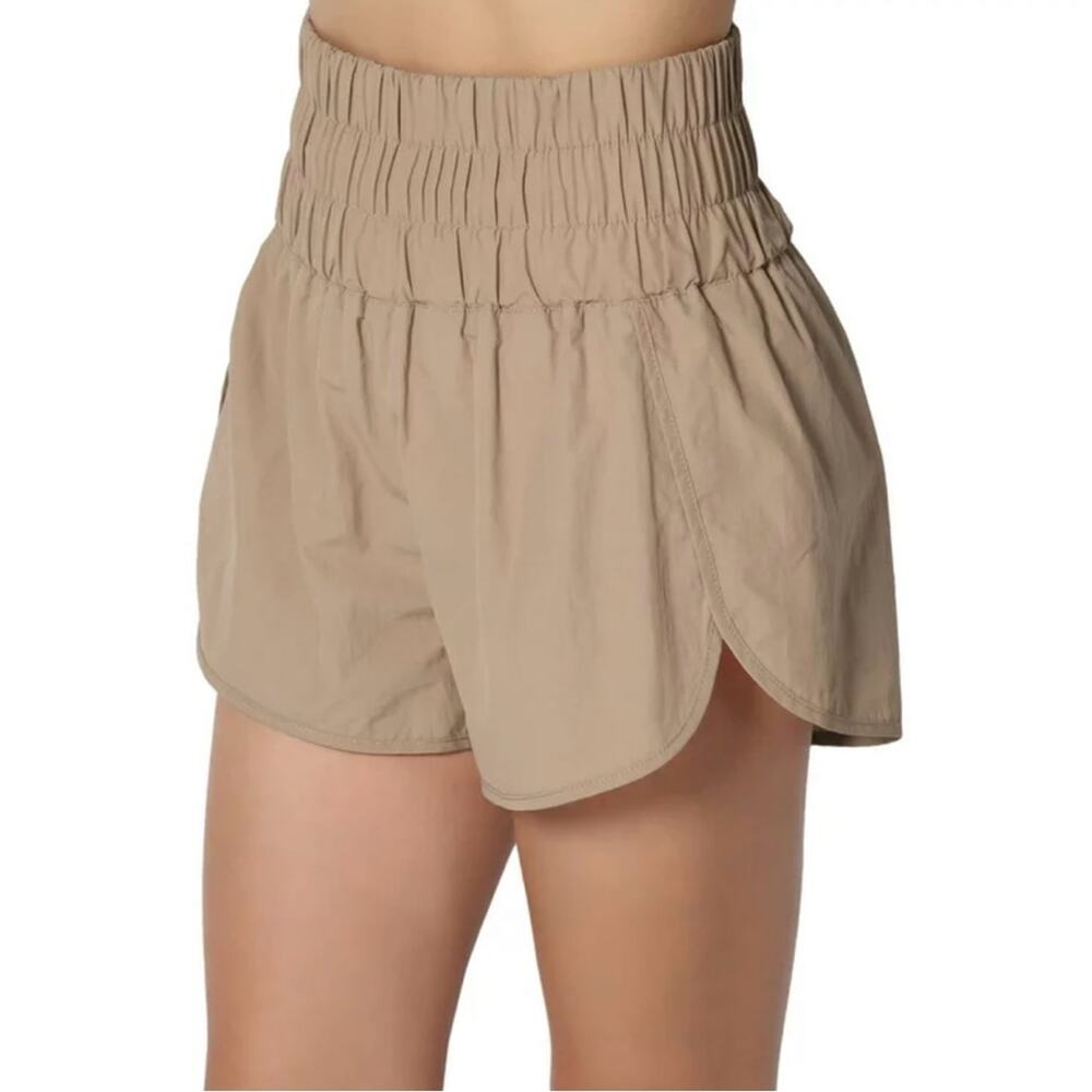 FREE PEOPLE Movement Active Shorts Smocked High Waist Running Women’s Medium